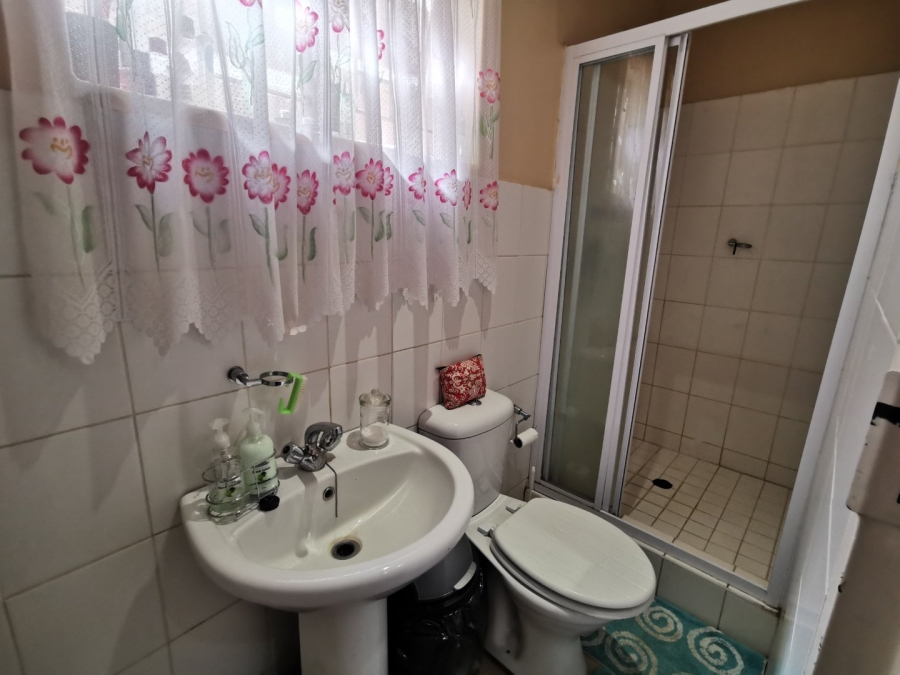 To Let 2 Bedroom Property for Rent in Die Bult North West